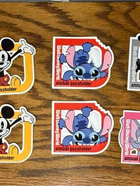Walt Disney World Annual Passholder magnet set